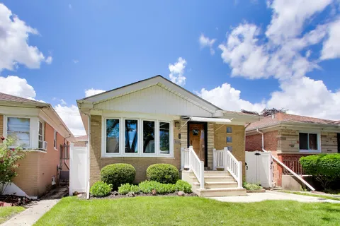 $265,000 | 1118 Bohland Avenue, Bellwood, IL 60104