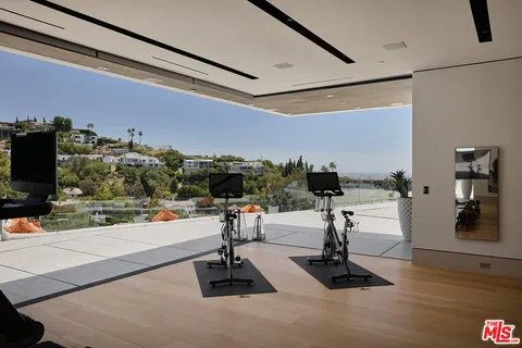 $68,000,000 | 9330 Flicker Way, Los Angeles, CA 90069