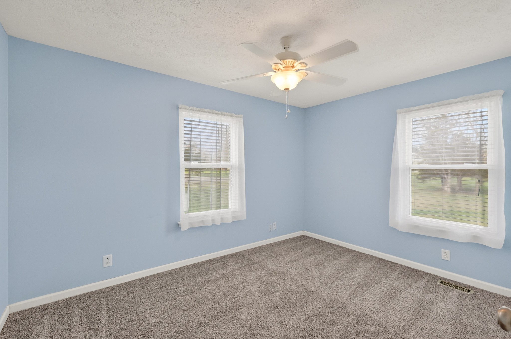 3145 Middleton Drive Rockvale, TN 37153 - Photo 19 of 50 an empty room with a window