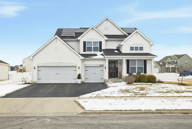 $565,000 | 1455 Highbrook Avenue, Hampshire, IL 60140