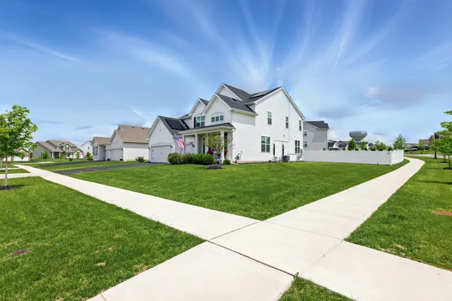 $565,000 | 1455 Highbrook Avenue, Hampshire, IL 60140