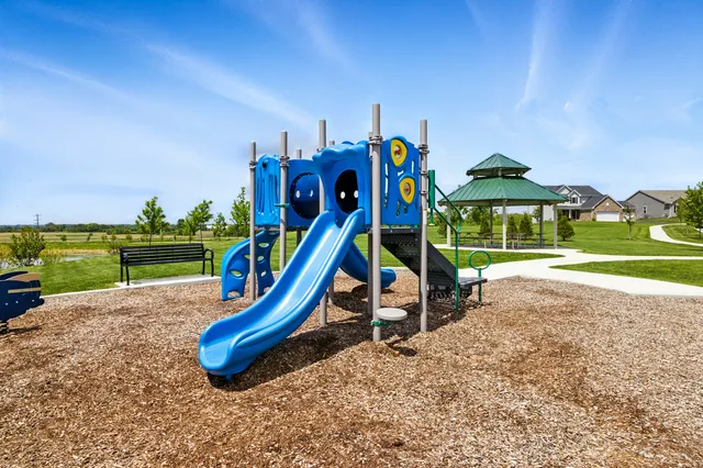 $565,000 | 1455 Highbrook Avenue, Hampshire, IL 60140