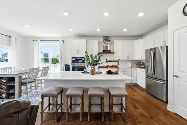 $565,000 | 1455 Highbrook Avenue, Hampshire, IL 60140