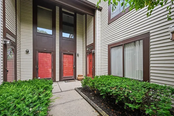 $1,600 | 24225 Evergreen Road, Southfield, MI 48075
