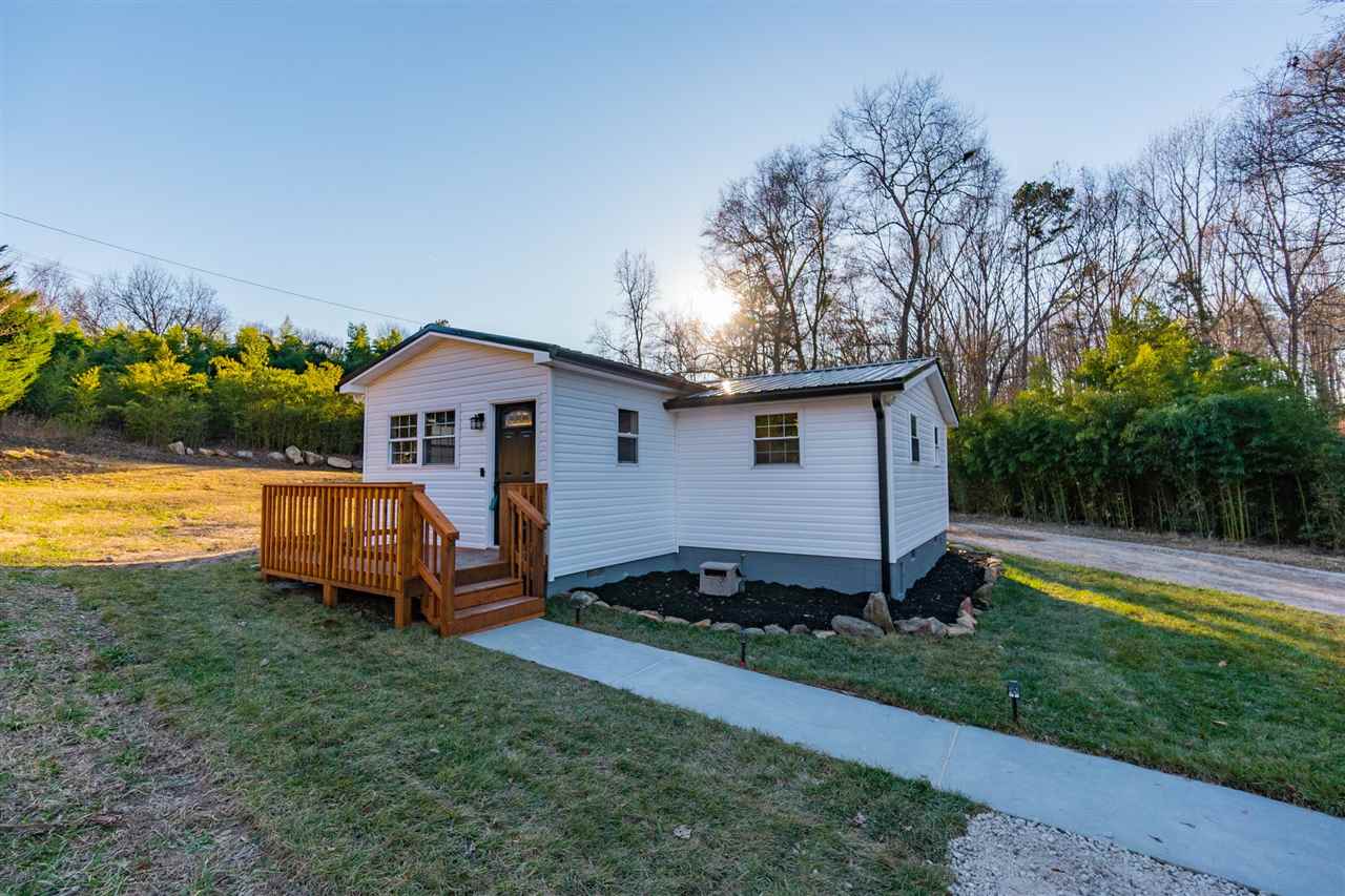 95 Sloan Lake Road Woodruff, SC 29388 - Photo 1 of 32 Gallery Image 1