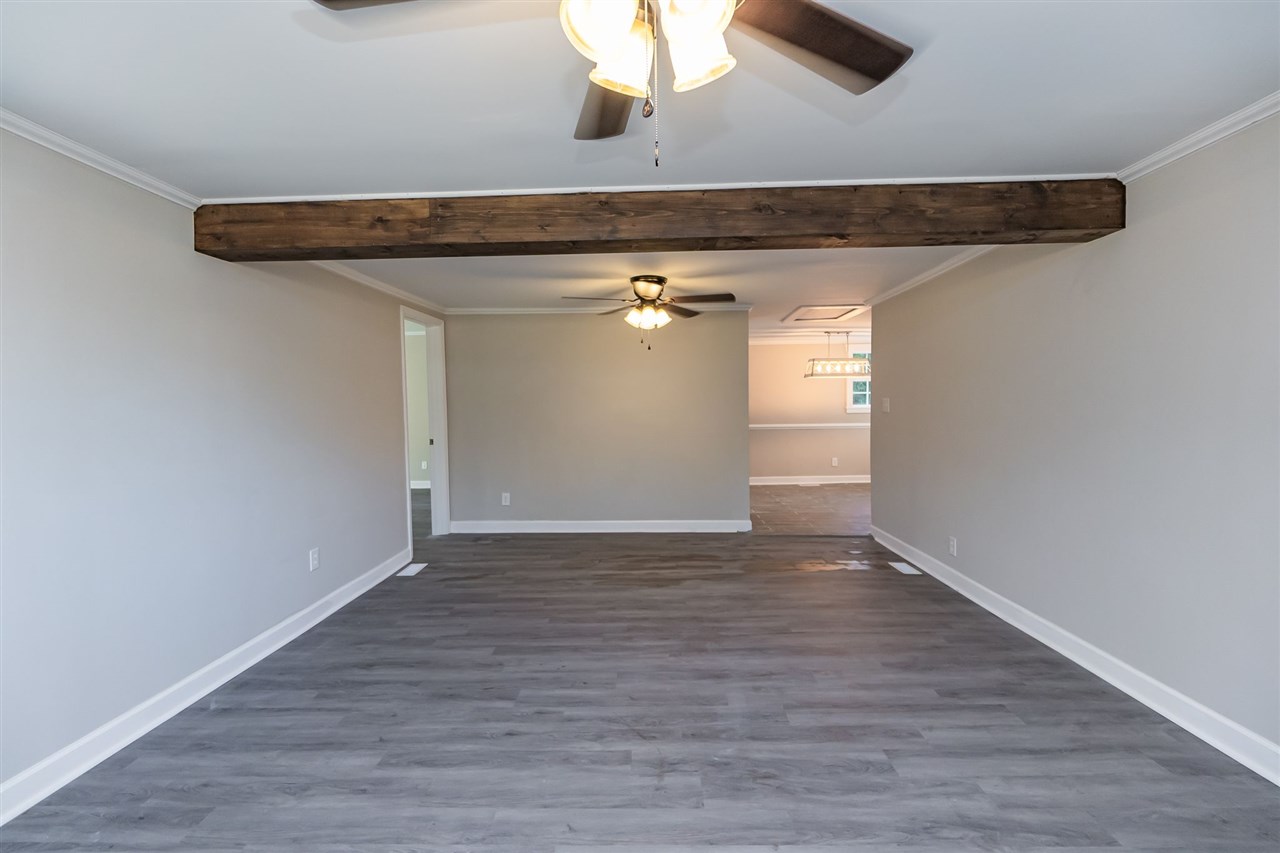 95 Sloan Lake Road Woodruff, SC 29388 - Photo 11 of 32 Gallery Image 11