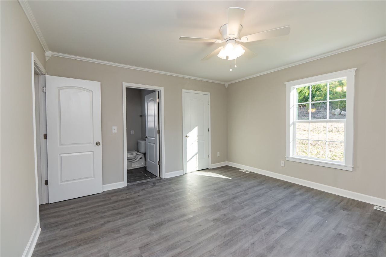 95 Sloan Lake Road Woodruff, SC 29388 - Photo 12 of 32 Gallery Image 12