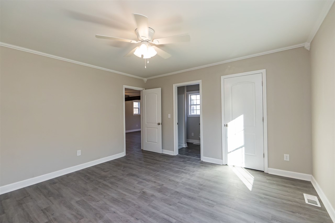 95 Sloan Lake Road Woodruff, SC 29388 - Photo 2 of 32 Gallery Image 2