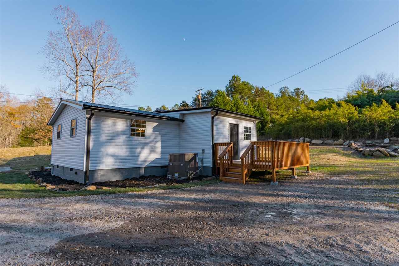 95 Sloan Lake Road Woodruff, SC 29388 - Photo 5 of 32 Gallery Image 5