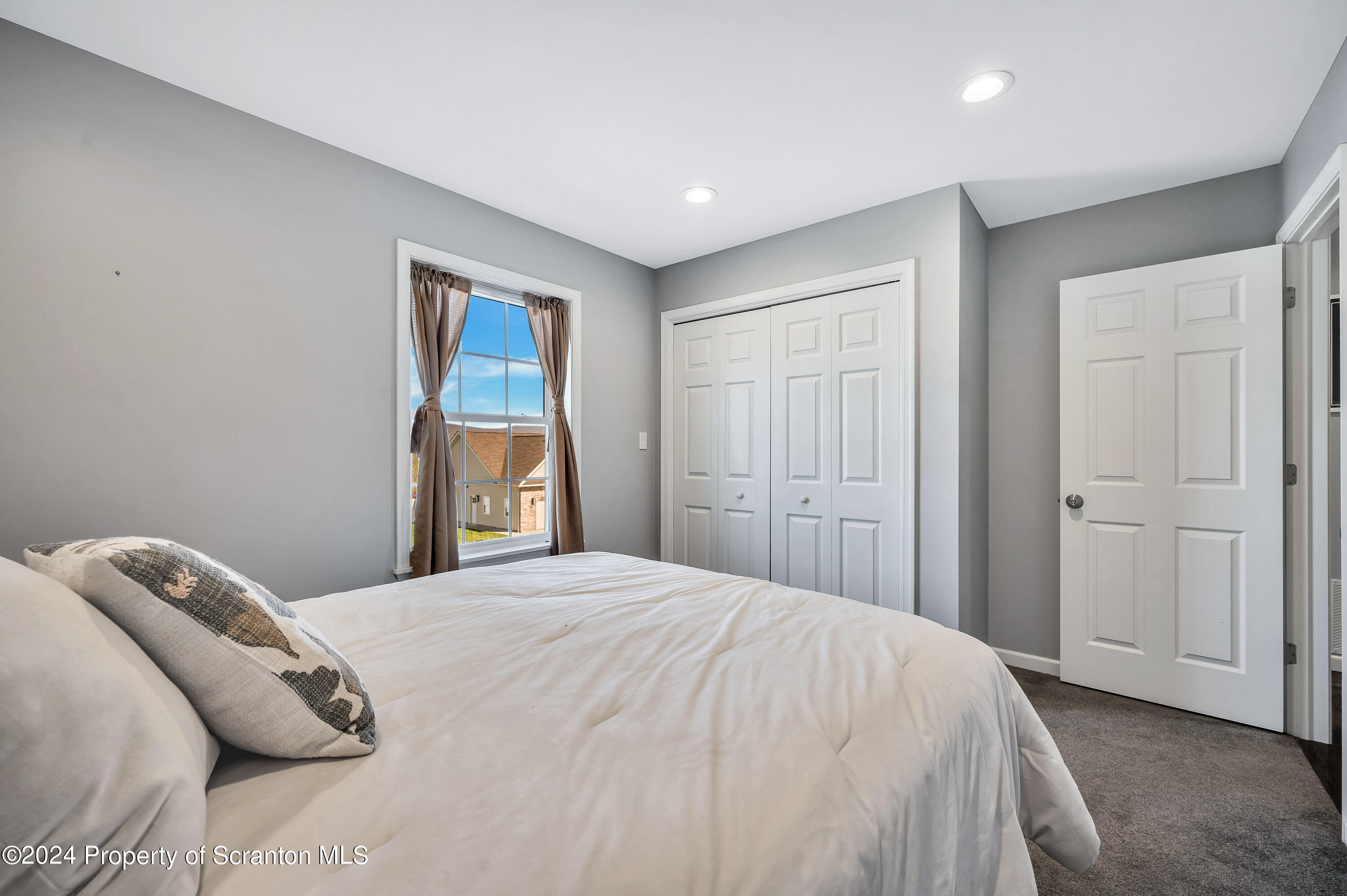 140 Skytop Drive Avoca, PA 18641 - Photo 15 of 29