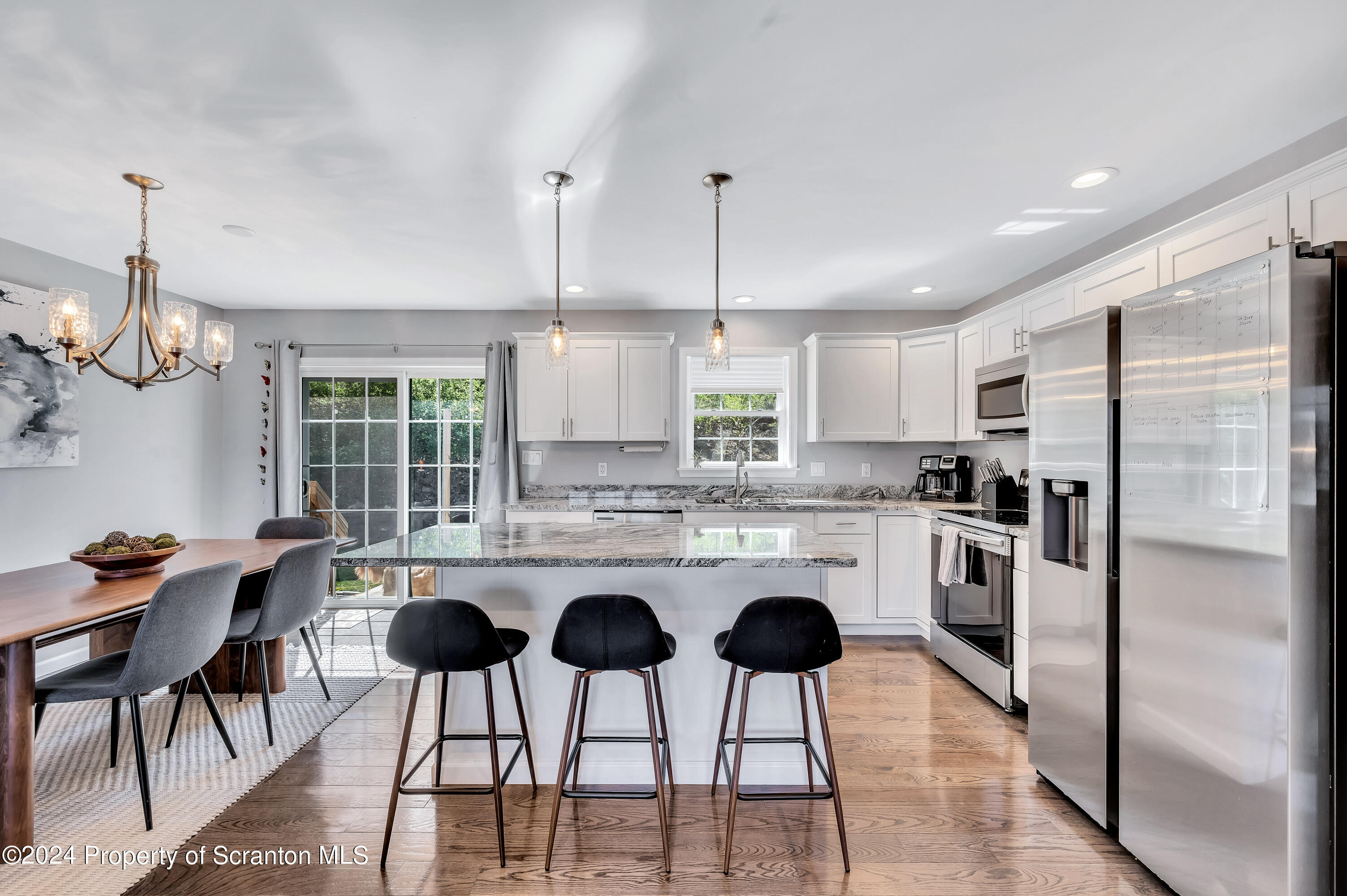 140 Skytop Drive Avoca, PA 18641 - Photo 4 of 29