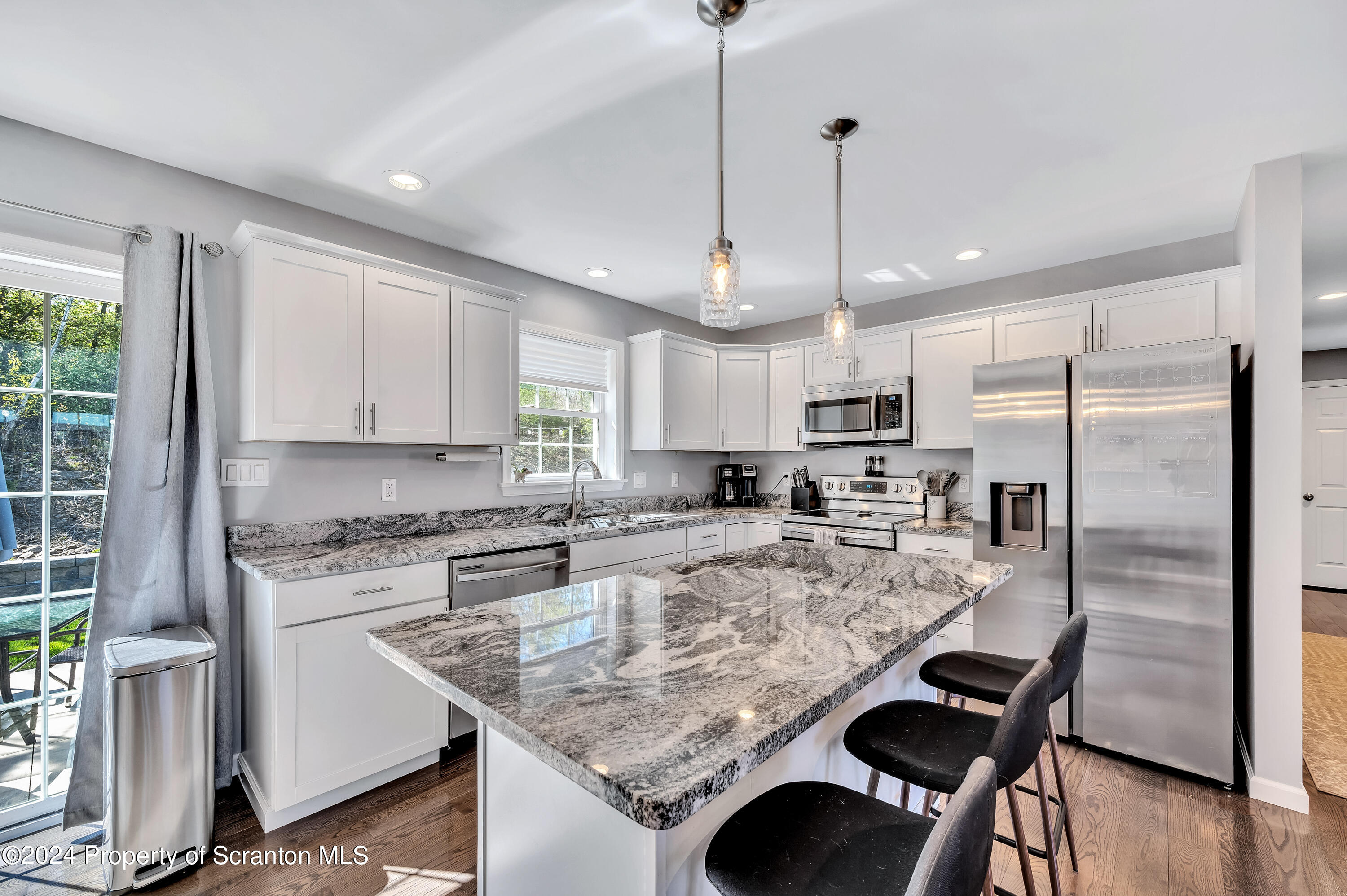 140 Skytop Drive Avoca, PA 18641 - Photo 5 of 29