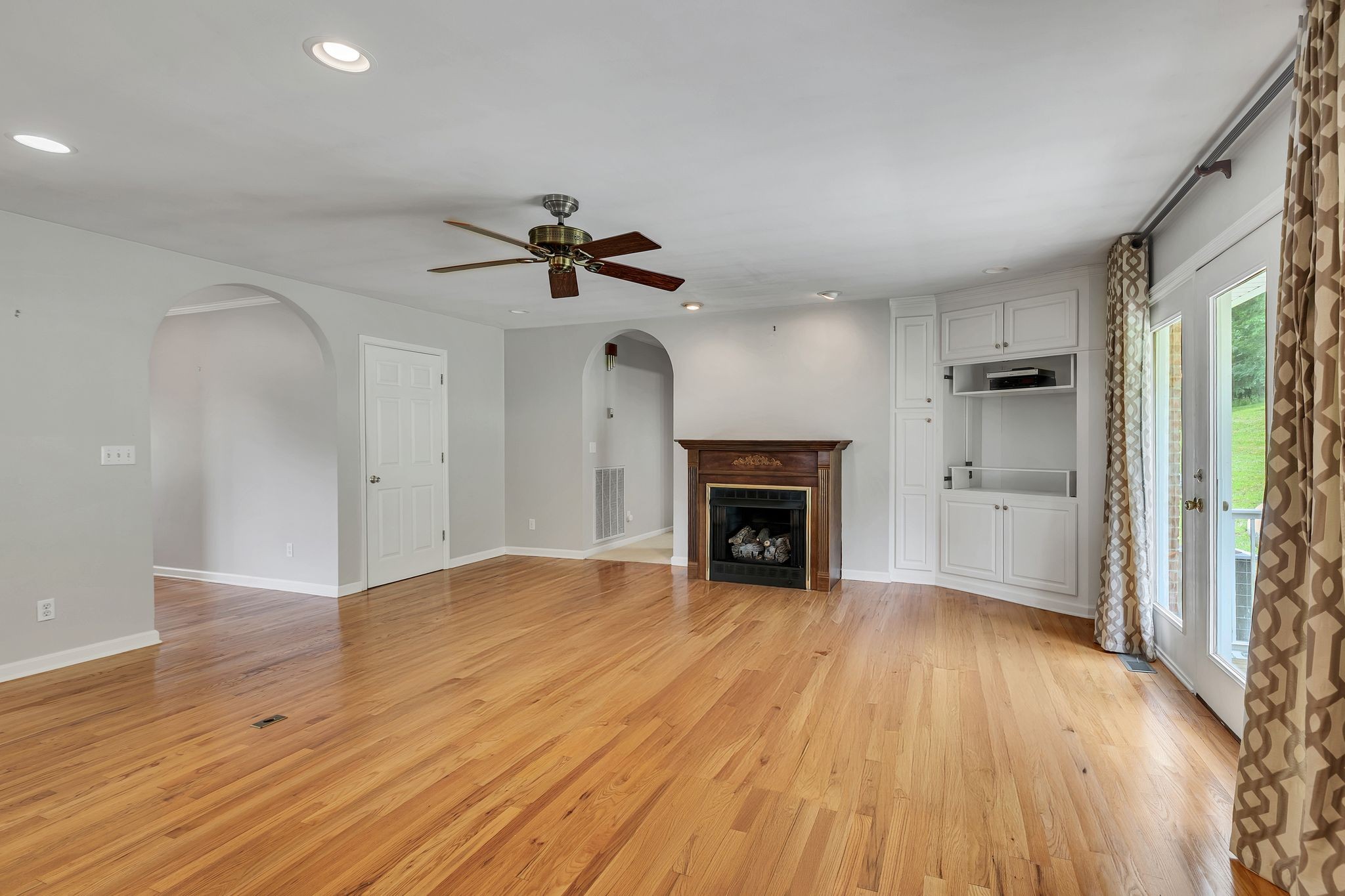 1760 Camp Branch Road Mount Pleasant, TN 38474 - Photo 12 of 35 Gallery Image 12