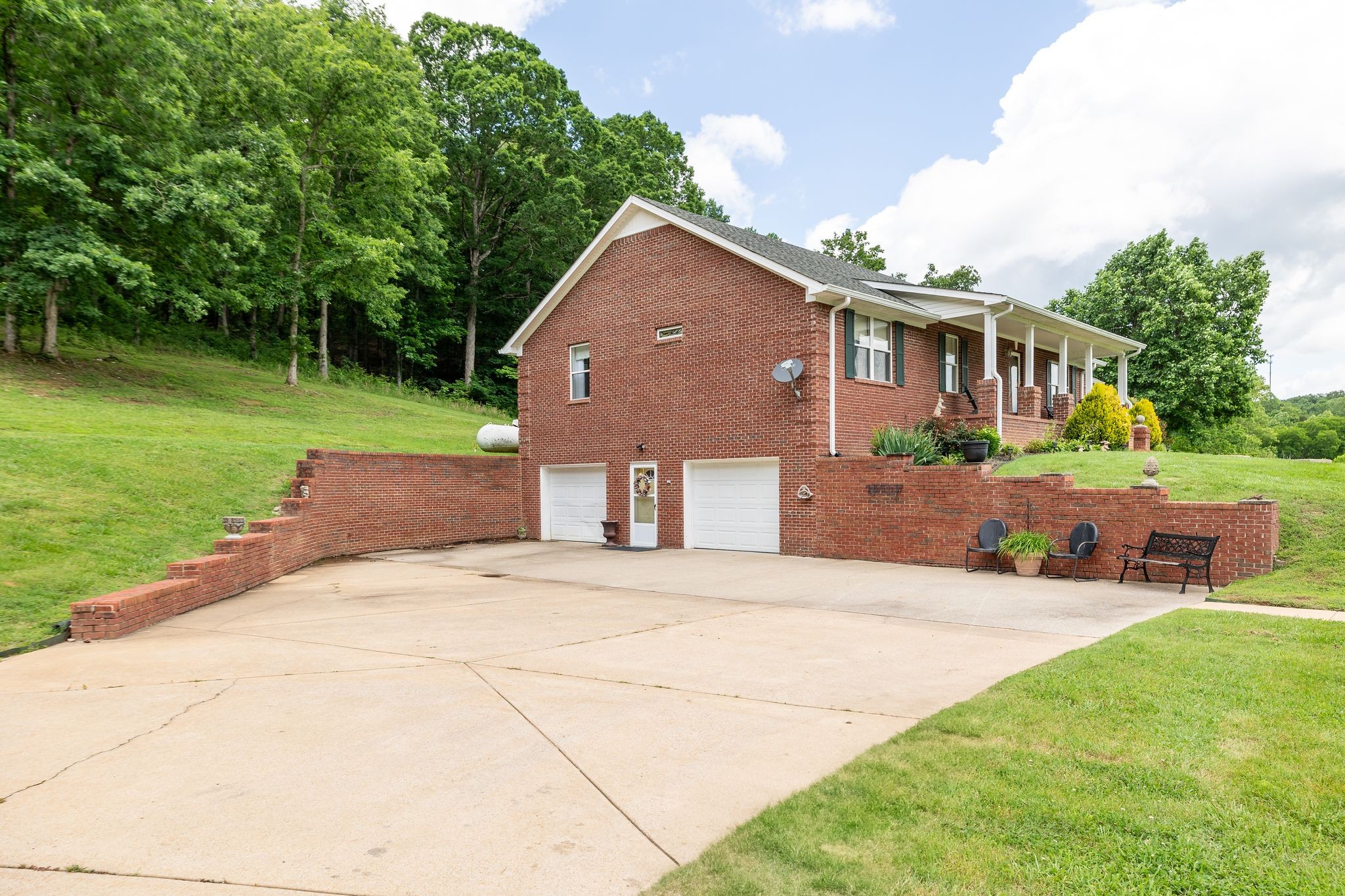 1760 Camp Branch Road Mount Pleasant, TN 38474 - Photo 4 of 35 Gallery Image 4