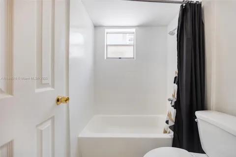 $1,564,000 | 212 Northwest 7th Avenue, Miami, FL 33128