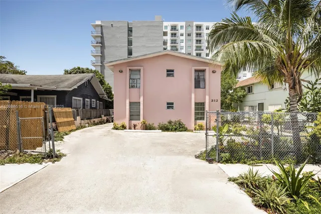 $1,490,000 | 212 Northwest 7th Avenue, Miami, FL 33128