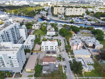 $1,564,000 | 212 Northwest 7th Avenue, Miami, FL 33128