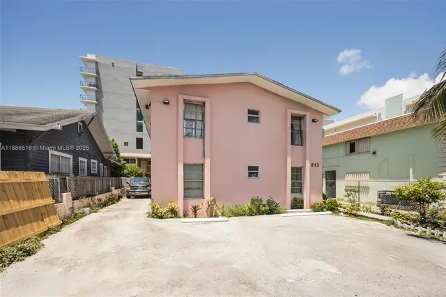 $1,490,000 | 212 Northwest 7th Avenue, Miami, FL 33128