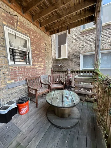a view of outdoor kitchen outdoor kitchen