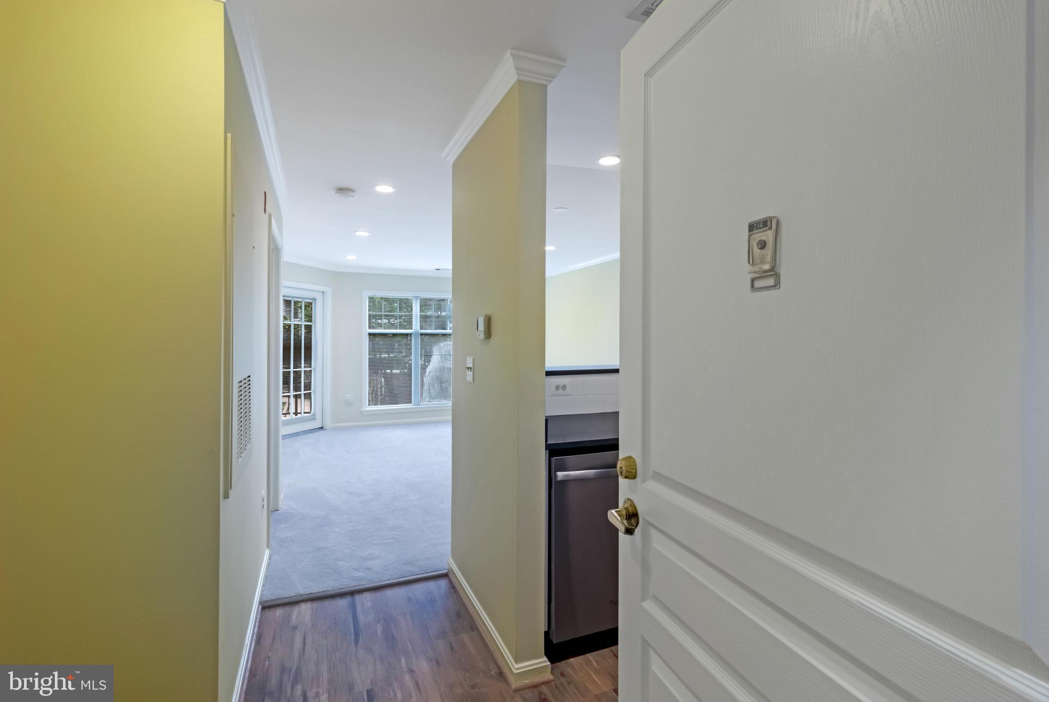5575 Seminary Road, Unit 214 Falls Church, VA 22041 - Photo 5 of 30 Gallery Image 5