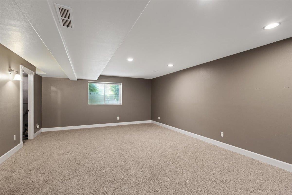 24276 Desmet Road Liberty Lake, WA 99019 - Photo 27 of 39 Gallery Image 27