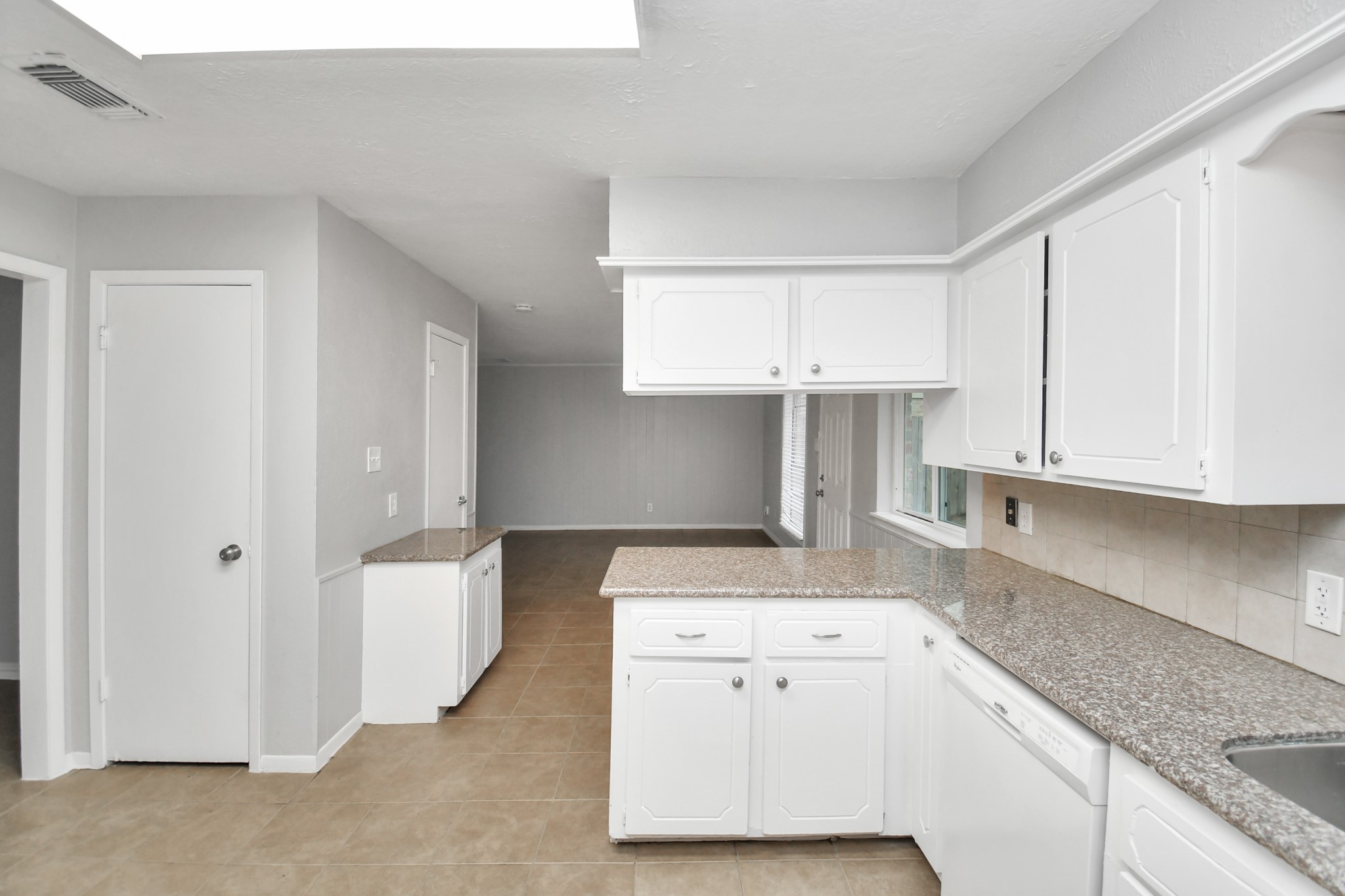 24118 Spring Gum Drive Spring, TX 77373 - Photo 7 of 46