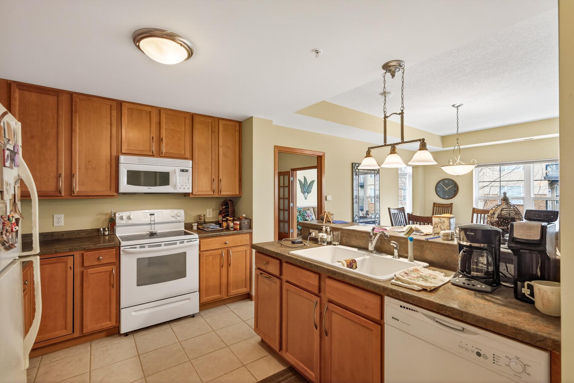 2540 38th Avenue Northeast, Unit 203 St. Anthony, MN 55421 - Photo 12 of 28