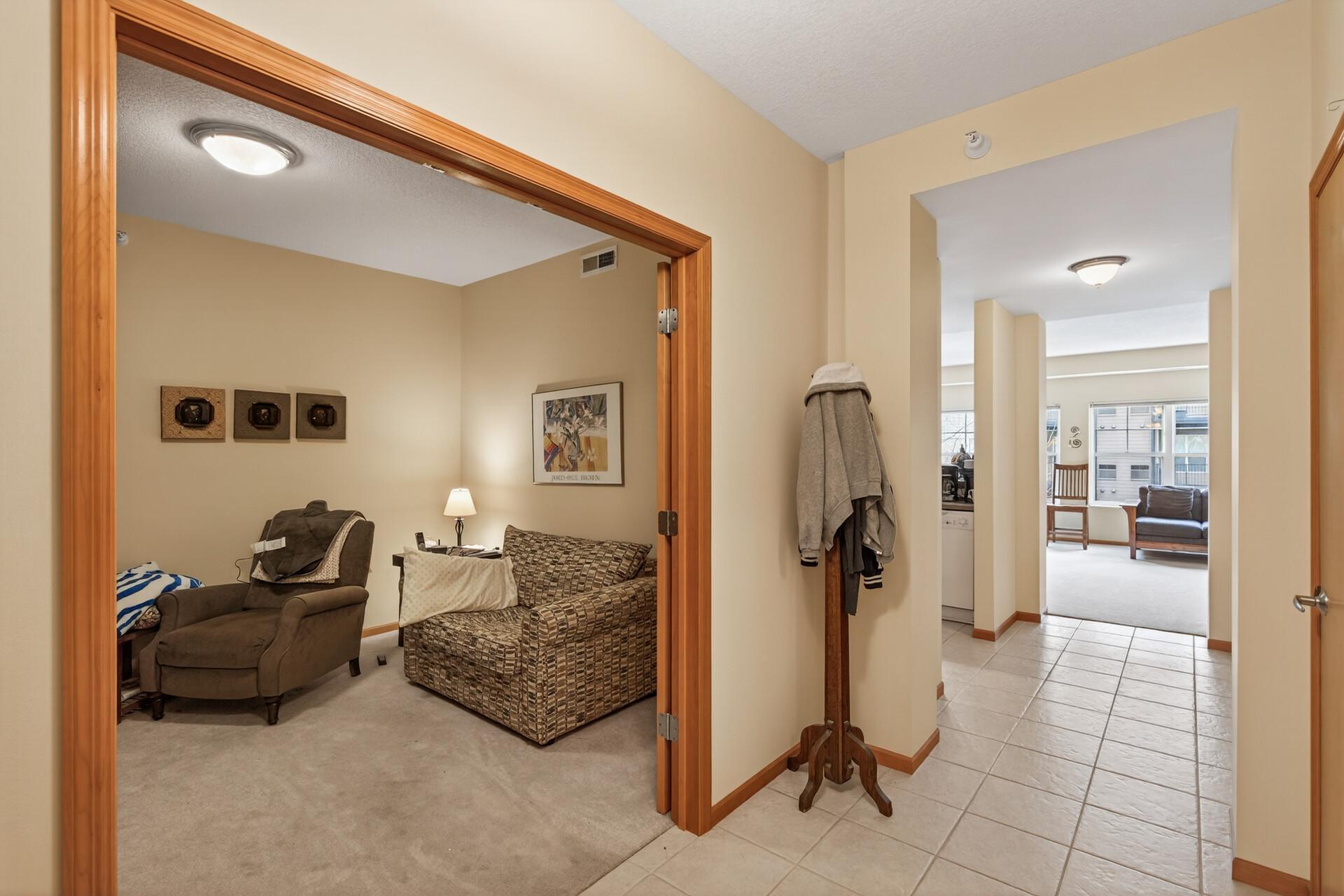 2540 38th Avenue Northeast, Unit 203 St. Anthony, MN 55421 - Photo 5 of 28