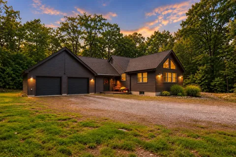 $639,000 | 25 Avon Shores Road, Moultonborough, NH 03254