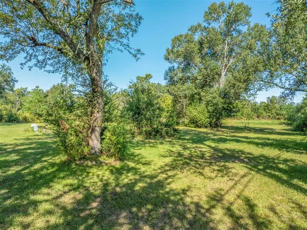 $600,000 | 5244 Elliott Road, Lake Charles, LA 70605