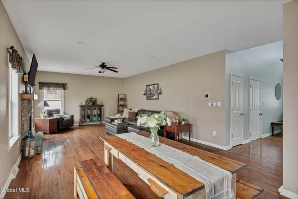 $629,900 | 6 Jennifer Drive, Halfmoon, NY 12118