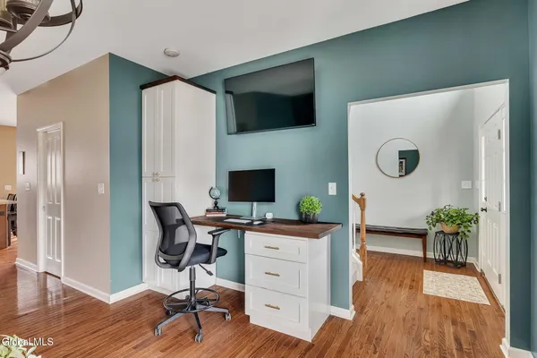 $629,900 | 6 Jennifer Drive, Halfmoon, NY 12118