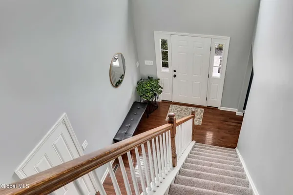 $629,900 | 6 Jennifer Drive, Halfmoon, NY 12118