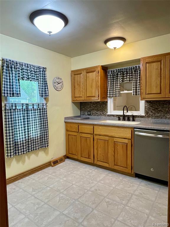10444 Quirk Road Belleville, MI 48111 - Photo 16 of 35