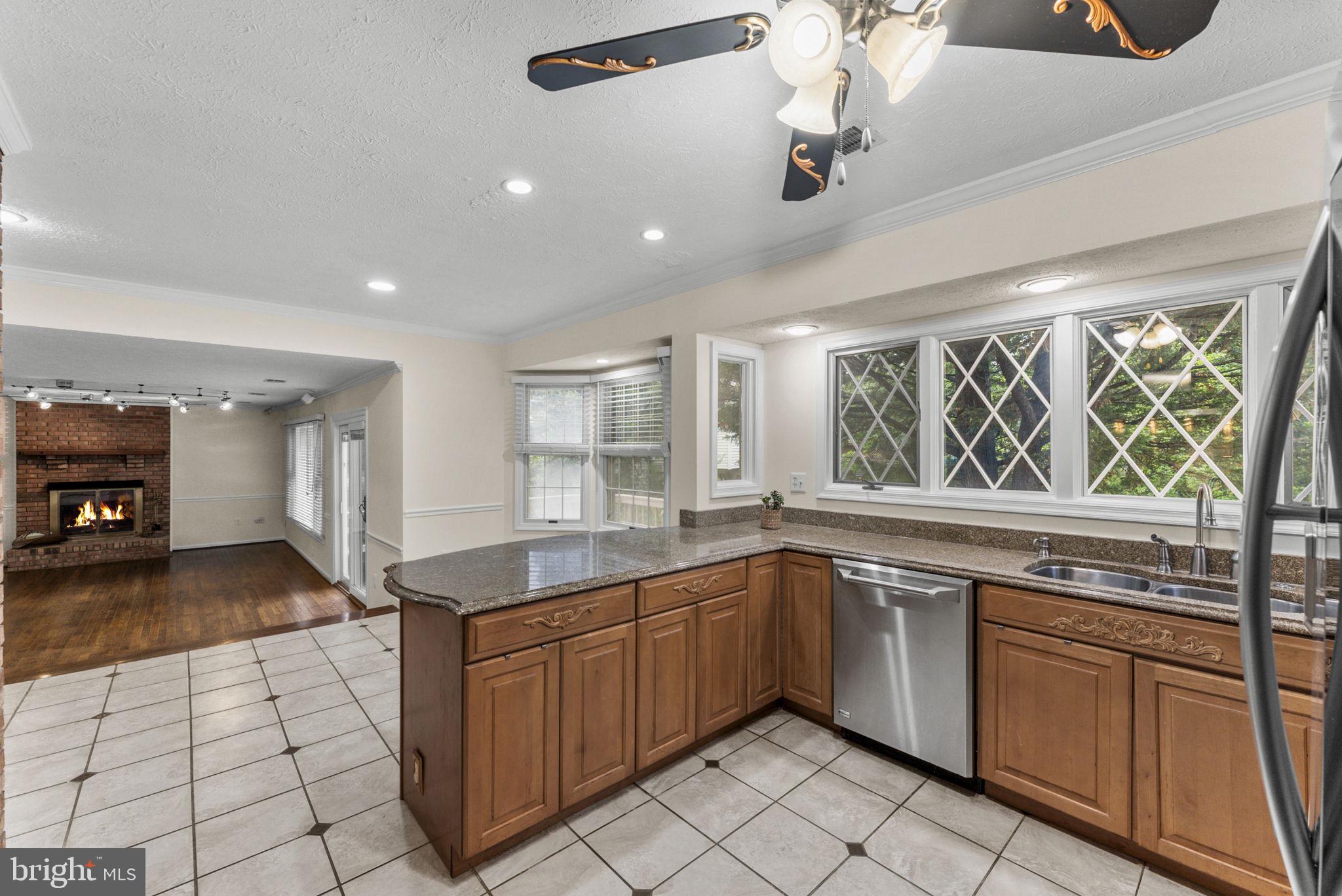 36 Rutherford Circle Sterling, VA 20165 - Photo 20 of 85