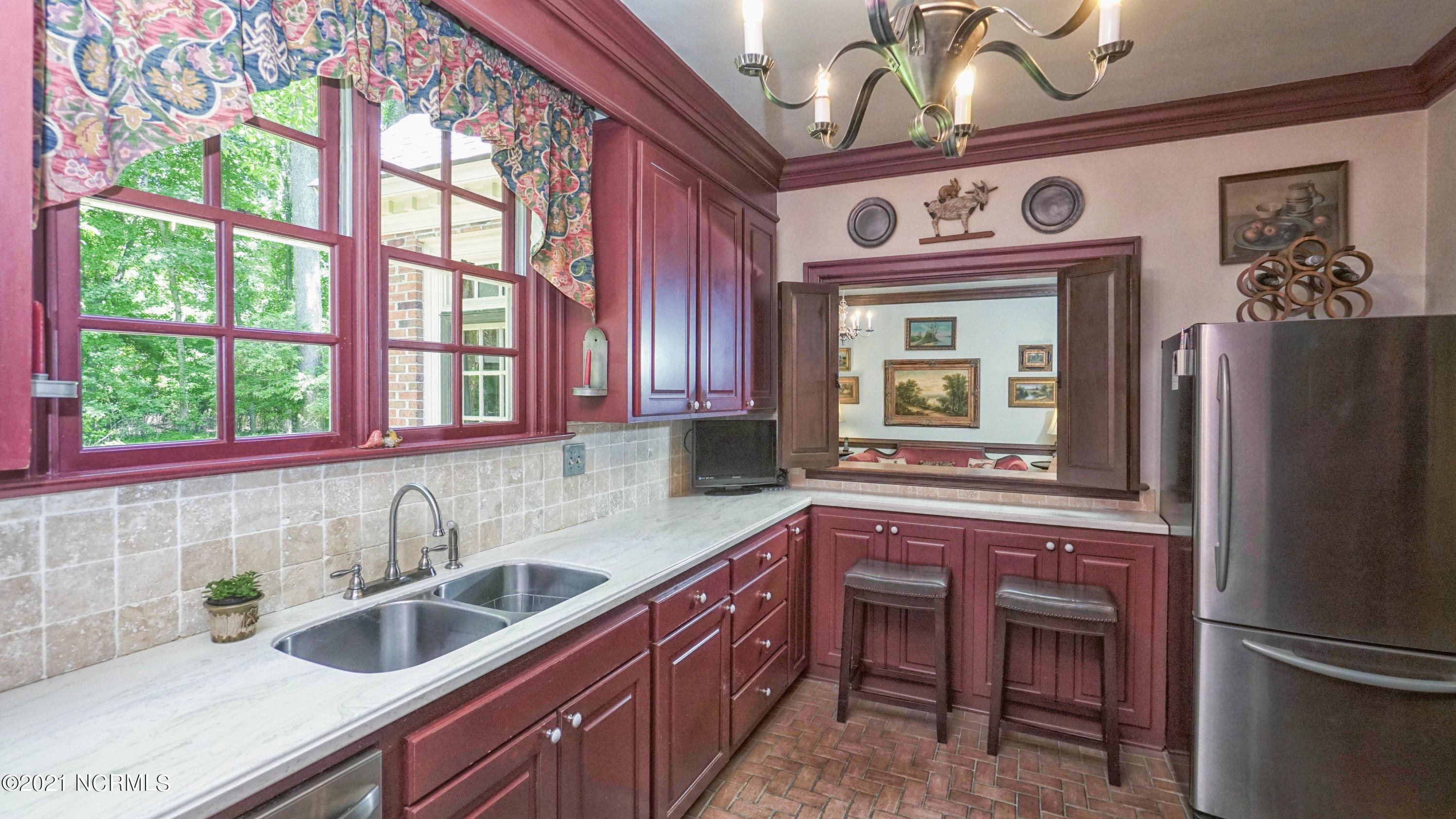 1607 Captains Road Tarboro, NC 27886 - Photo 14 of 36 14 KITCHEN 2