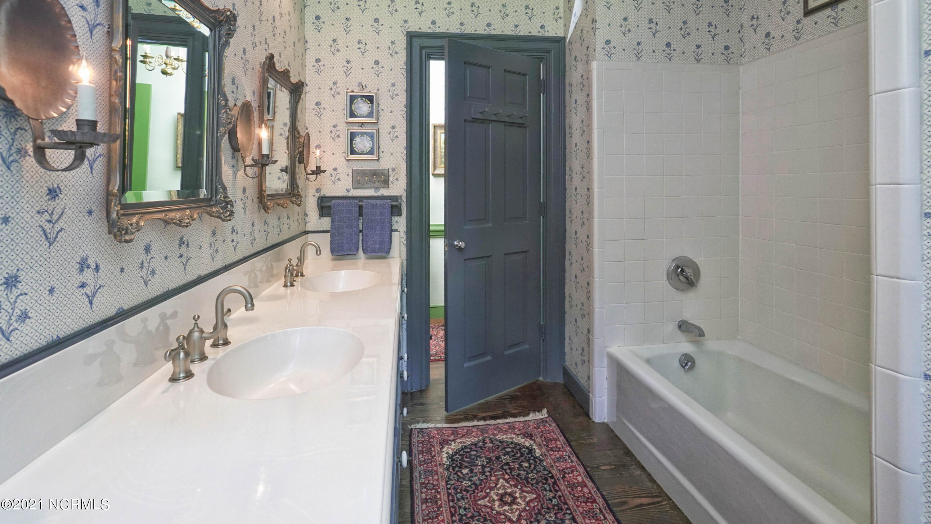 1607 Captains Road Tarboro, NC 27886 - Photo 22 of 36 22 MASTER BATH 1