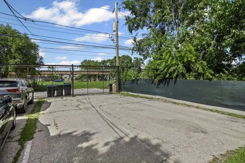 $225,000 | 3022 West Washington Boulevard, Unit 2, Chicago, IL 60612