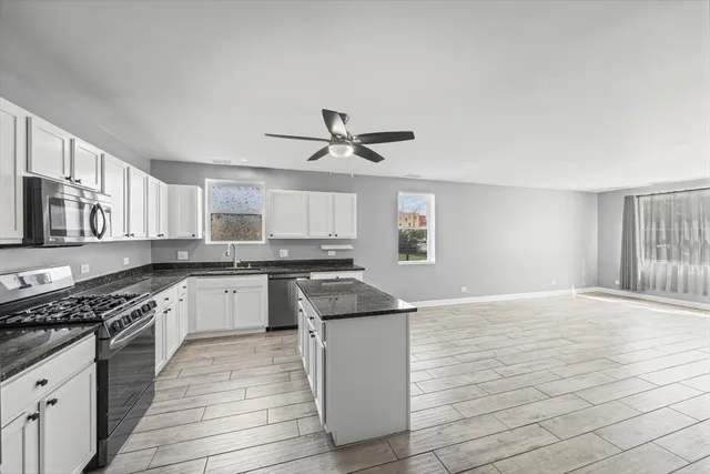 $225,000 | 3022 West Washington Boulevard, Unit 2, Chicago, IL 60612