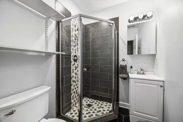 $225,000 | 3022 West Washington Boulevard, Unit 2, Chicago, IL 60612