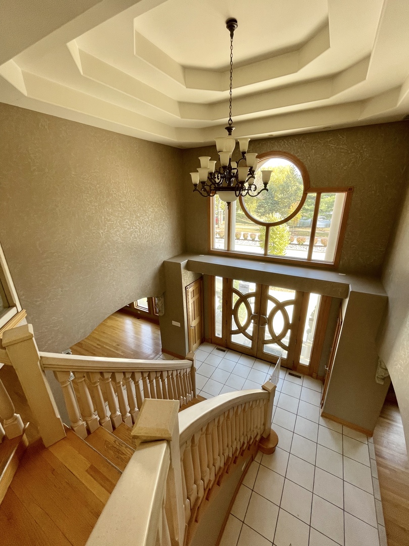 990 Stonehedge Drive Addison, IL 60101 - Photo 11 of 18