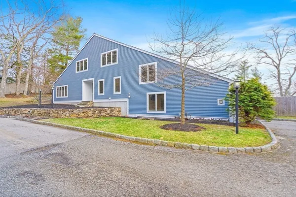 $1,495,000 | 16 Huckleberry Hill Road, Lincoln, MA 01773