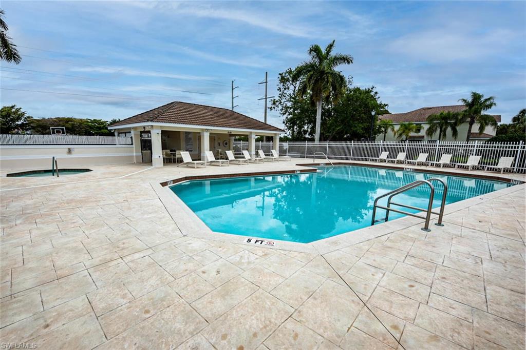 1080 Hampton Circle Naples, FL 34105 - Photo 21 of 23
