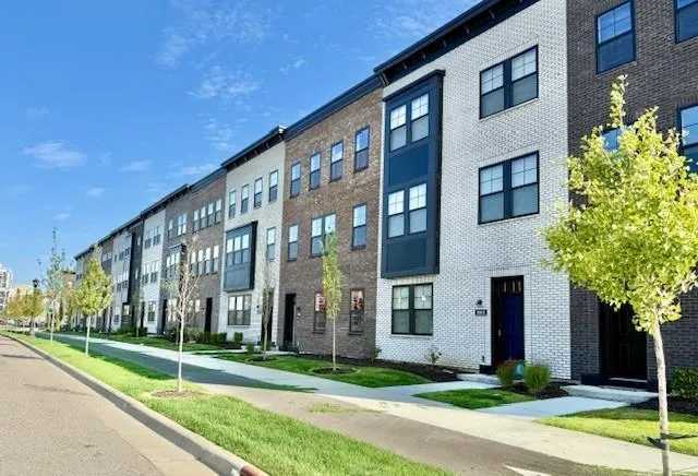 $794,990 | 909 Mount Curve Boulevard, Unit I, St. Paul, MN 55116