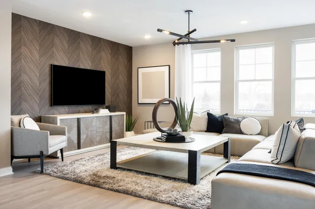 $794,990 | 909 Mount Curve Boulevard, Unit I, St. Paul, MN 55116