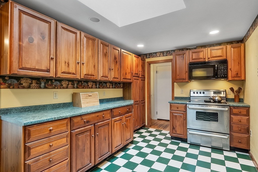 75 Great Road Littleton, MA 01460 - Photo 8 of 36 Gallery Image 8