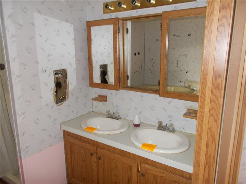 530 Center Hill Road Pittsburgh, PA 15239 - Photo 15 of 22
