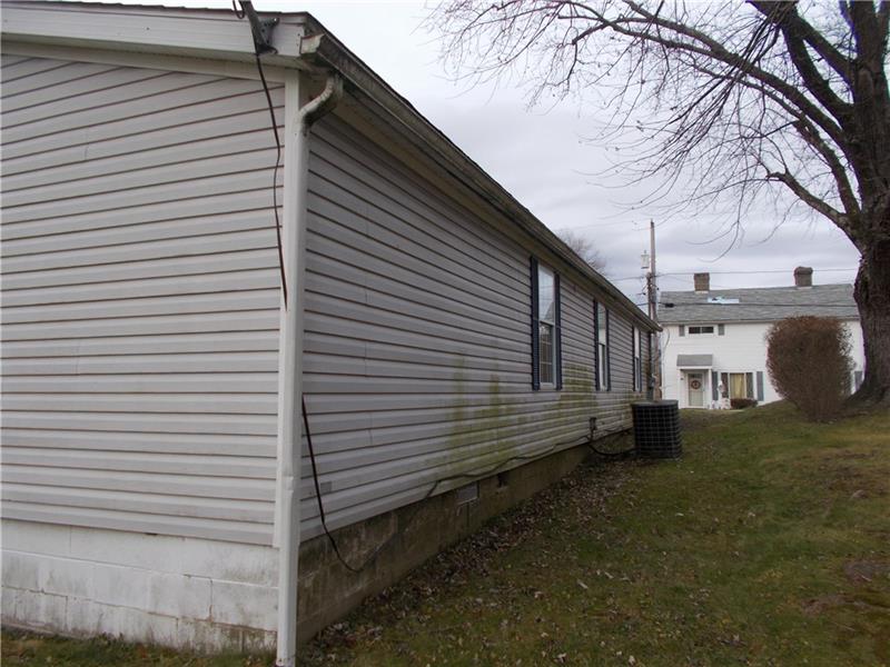 530 Center Hill Road Pittsburgh, PA 15239 - Photo 3 of 22