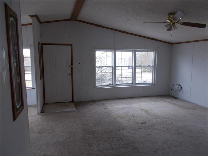 530 Center Hill Road Pittsburgh, PA 15239 - Photo 6 of 22