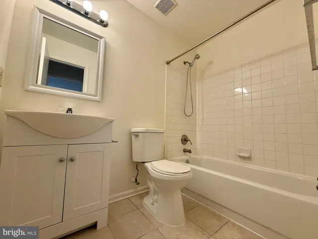 $2,650 | 10128 Reprise Drive, Rockville, MD 20850